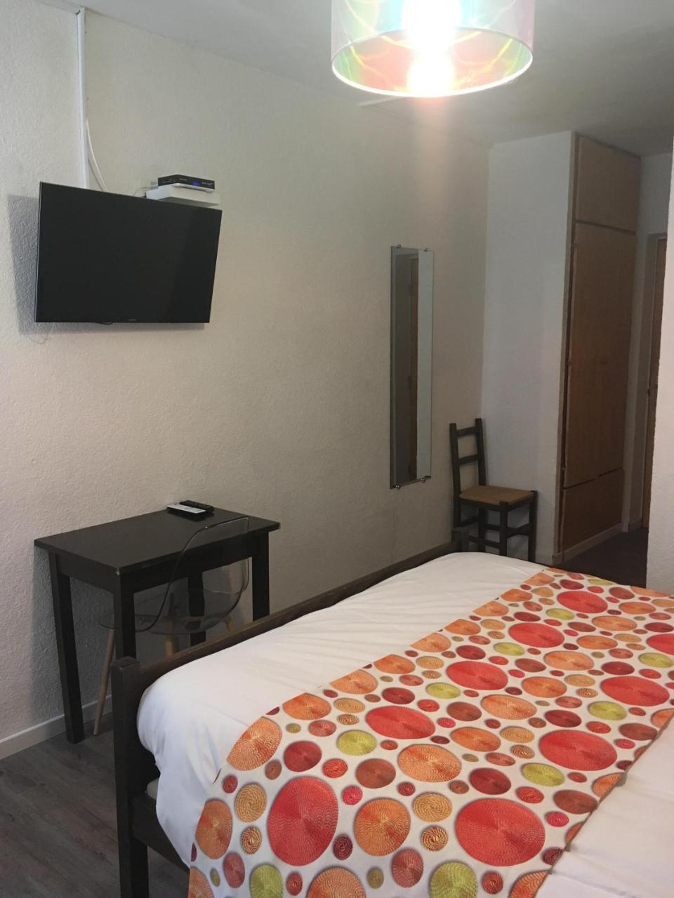 רוסטרל Auberge De Rustreou מראה חיצוני תמונה